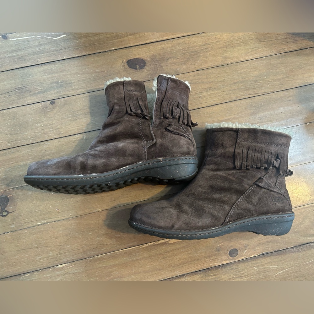 UGG Leather Suede Brown Ankle Boots with Fringe - Picture 2 of 9